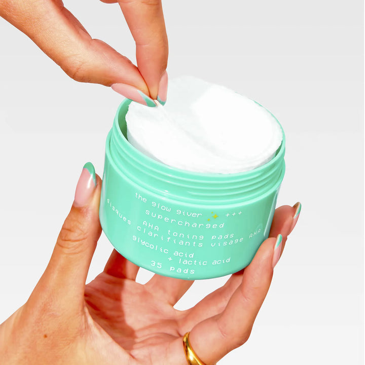 The Glow Giver AHA Toning Pads